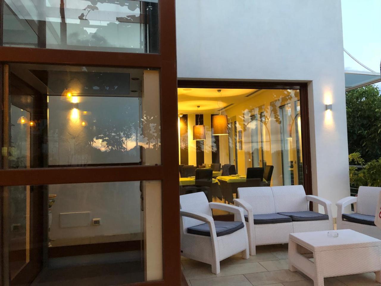 De Maria House Bed & Breakfast Sant'Agata sui due Golfi Exterior photo